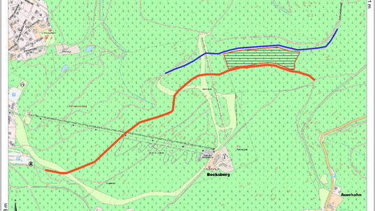 Das Bild zeigt farblich unterschiedlich gekennzeichnet die Bereiche des Liebesbankwegs und des alten Hahnenkleer Wegs, die aufgrund von Holzerntemaßnahme gesperrt werden.