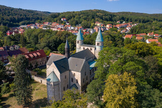 Siftskirche St.Cyriakus-Gernode - Luftaufnahme 